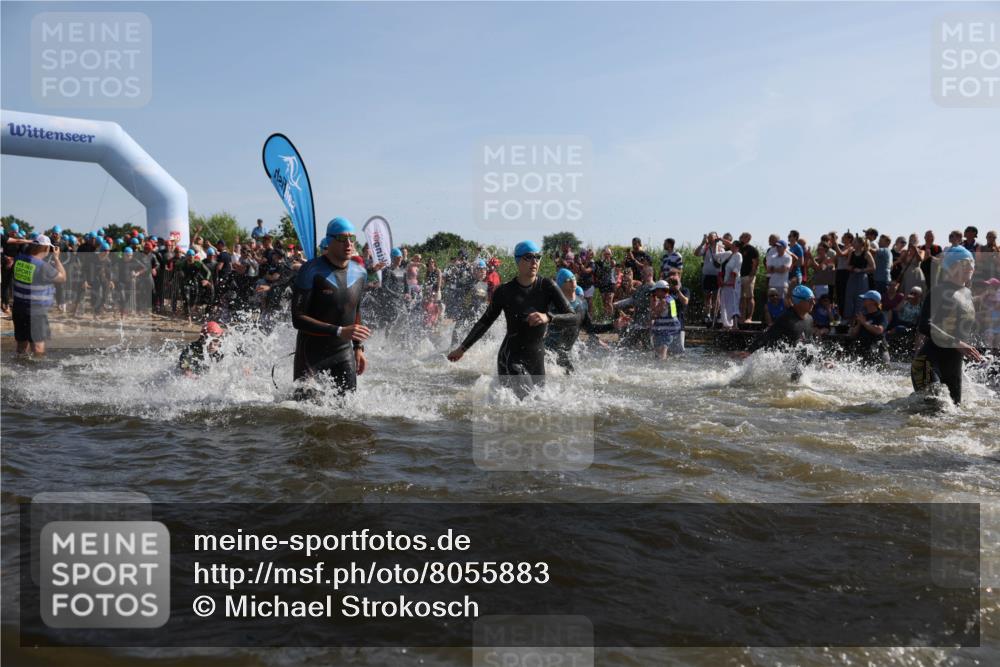 22.06.2025 - Viking Triathlon Michael Strokosch http://msf.ph/oto/8055883 22.06.2025 10:00:27 Schwimmen 1, 6, 10, 13, 14, 15, 28, 30, 46, 49, 52, 81, 152, 175, 176, 198, 230, 286, 288, 367, 374, 420, 455, 473, 534, 557, 610, 611, 617, 661 meine-sportfotos.de