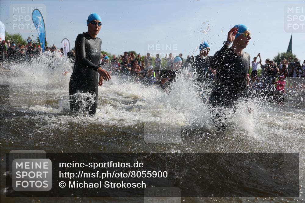 22.06.2025 - Viking Triathlon Michael Strokosch http://msf.ph/oto/8055900 22.06.2025 10:00:36 Schwimmen 1, 7, 8, 11, 13, 30, 45, 52, 87, 152, 178, 196, 198, 200, 230, 368, 374, 401, 414, 526, 534, 616, 623, 628, 641, 642, 651, 661 meine-sportfotos.de