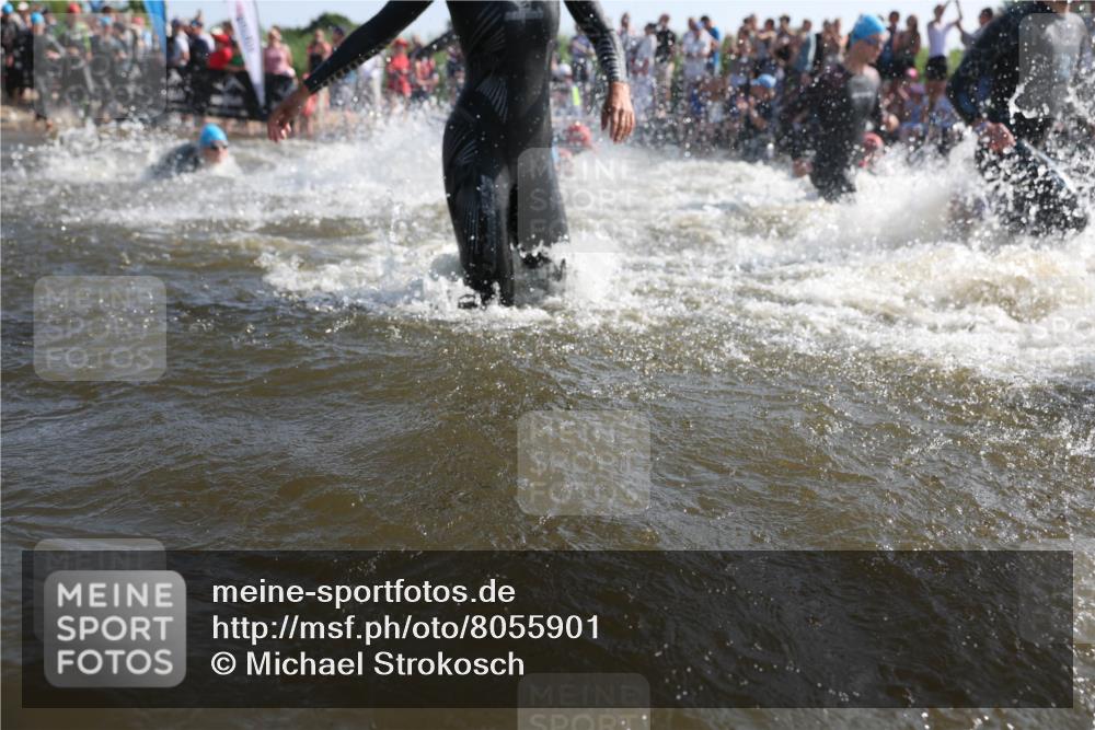 22.06.2025 - Viking Triathlon Michael Strokosch http://msf.ph/oto/8055901 22.06.2025 10:00:37 Schwimmen 1, 7, 8, 9, 11, 13, 30, 45, 52, 87, 145, 178, 196, 200, 368, 374, 401, 414, 526, 534, 612, 613, 616, 623, 628, 641, 642, 651 meine-sportfotos.de
