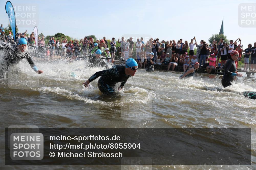 22.06.2025 - Viking Triathlon Michael Strokosch http://msf.ph/oto/8055904 22.06.2025 10:00:39 Schwimmen 1, 7, 8, 9, 11, 13, 30, 45, 87, 145, 178, 184, 196, 200, 289, 306, 368, 374, 401, 414, 491, 526, 534, 612, 613, 616, 623, 628, 641, 642, 651 meine-sportfotos.de
