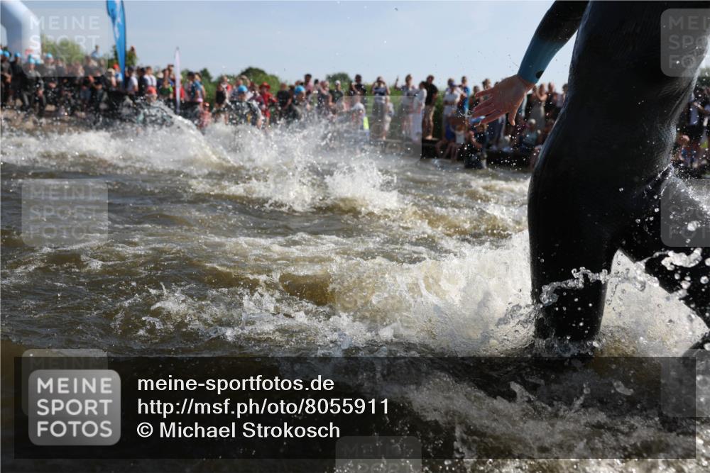 22.06.2025 - Viking Triathlon Michael Strokosch http://msf.ph/oto/8055911 22.06.2025 10:00:42 Schwimmen 7, 8, 9, 11, 45, 87, 145, 178, 184, 196, 200, 289, 306, 368, 401, 414, 491, 526, 612, 613, 616, 623, 628, 630, 641, 642, 651 meine-sportfotos.de