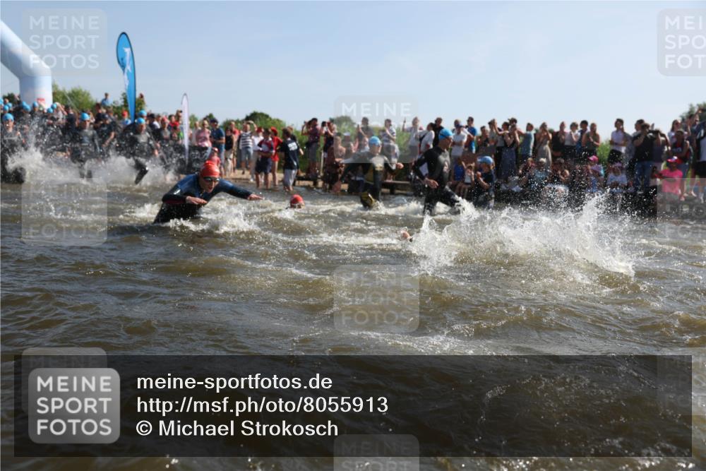 22.06.2025 - Viking Triathlon Michael Strokosch http://msf.ph/oto/8055913 22.06.2025 10:00:43 Schwimmen 7, 8, 9, 11, 45, 87, 145, 178, 184, 196, 200, 289, 306, 368, 414, 491, 526, 612, 613, 616, 628, 630, 641, 642, 651 meine-sportfotos.de