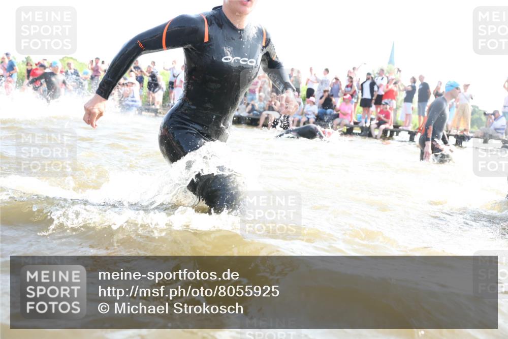 22.06.2025 - Viking Triathlon Michael Strokosch http://msf.ph/oto/8055925 22.06.2025 10:00:50 Schwimmen 9, 90, 132, 145, 184, 243, 258, 289, 300, 301, 306, 352, 368, 384, 491, 612, 613, 630, 652, 658 meine-sportfotos.de