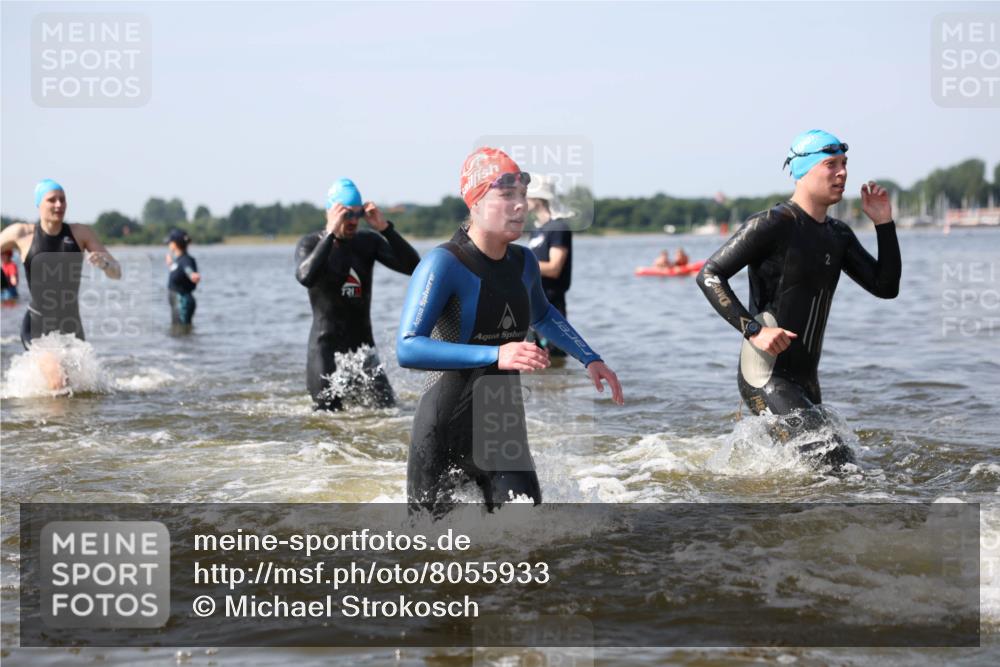 22.06.2025 - Viking Triathlon Michael Strokosch http://msf.ph/oto/8055933 22.06.2025 10:29:03 Schwimmen 7, 12, 152, 200, 310, 384, 414, 443, 458, 604, 628, 652 meine-sportfotos.de