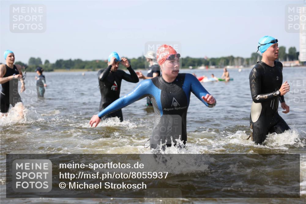 22.06.2025 - Viking Triathlon Michael Strokosch http://msf.ph/oto/8055937 22.06.2025 10:29:03 Schwimmen 7, 12, 152, 200, 310, 384, 414, 443, 458, 604, 628, 652 meine-sportfotos.de