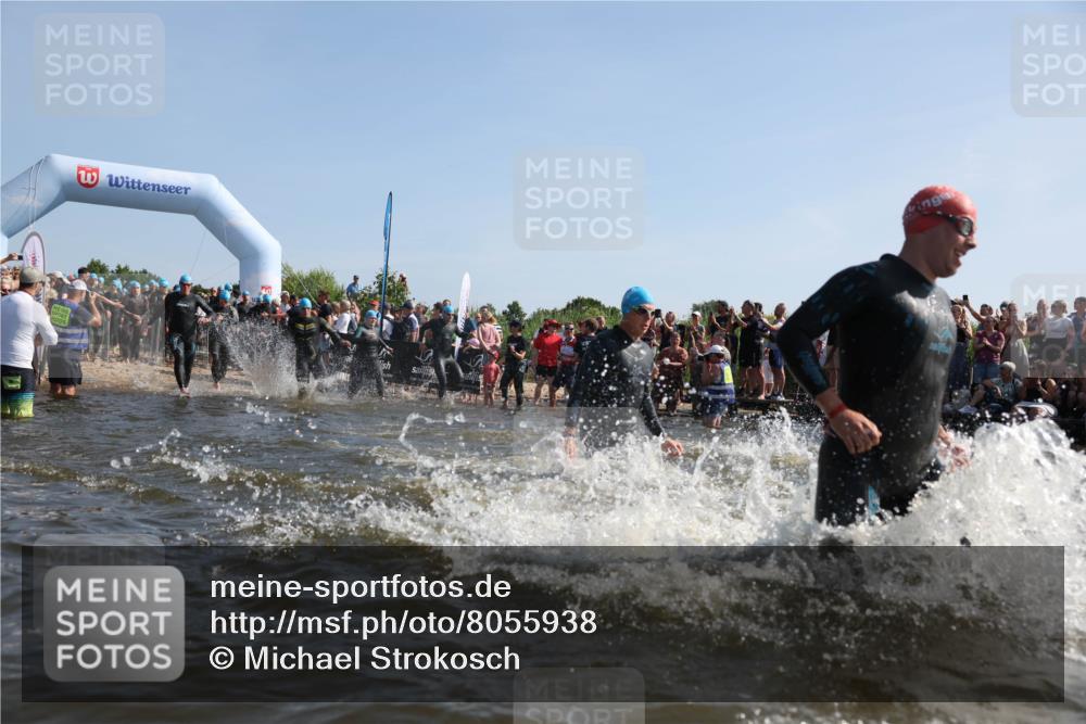 22.06.2025 - Viking Triathlon Michael Strokosch http://msf.ph/oto/8055938 22.06.2025 10:00:57 Schwimmen 50, 90, 113, 124, 132, 236, 243, 258, 300, 301, 347, 352, 384, 652, 658 meine-sportfotos.de