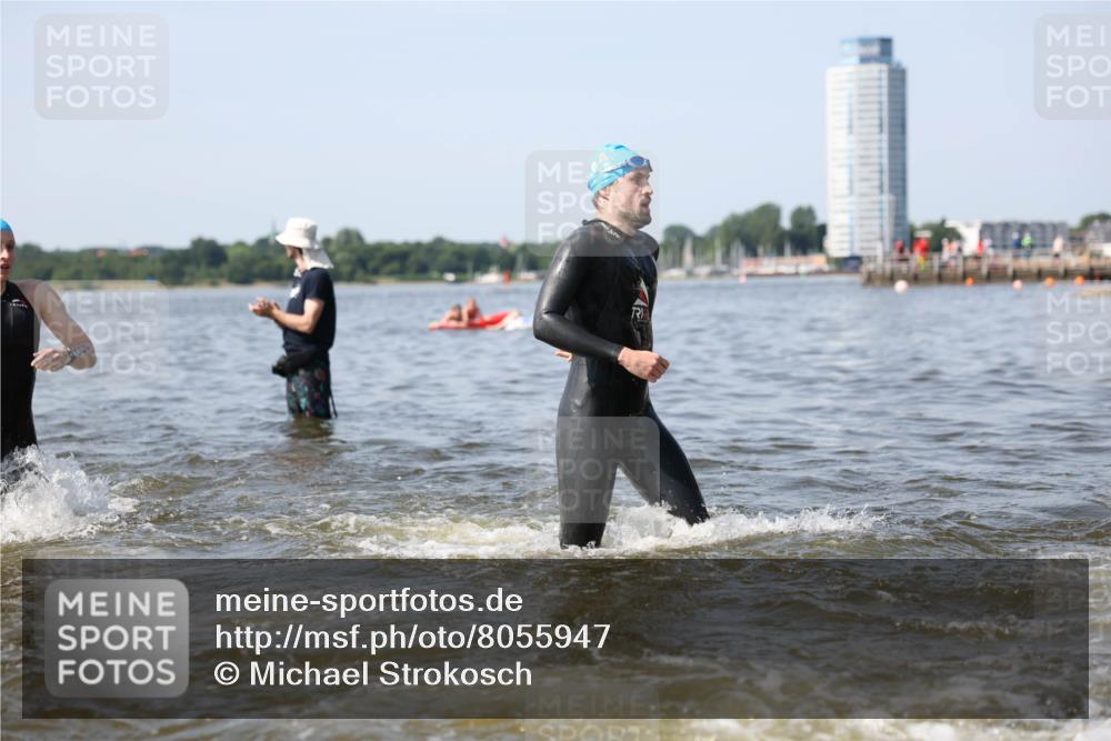 22.06.2025 - Viking Triathlon Michael Strokosch http://msf.ph/oto/8055947 22.06.2025 10:29:05 Schwimmen 7, 12, 152, 200, 310, 384, 443, 458, 604, 628, 652 meine-sportfotos.de