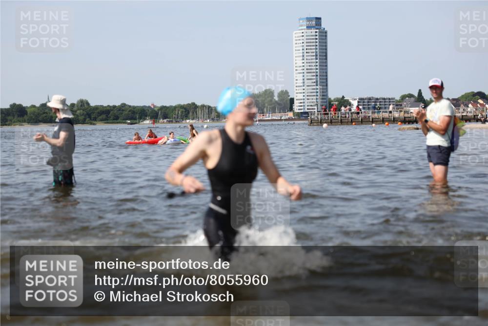 22.06.2025 - Viking Triathlon Michael Strokosch http://msf.ph/oto/8055960 22.06.2025 10:29:07 Schwimmen 7, 12, 152, 200, 310, 384, 443, 458, 604, 628, 652 meine-sportfotos.de