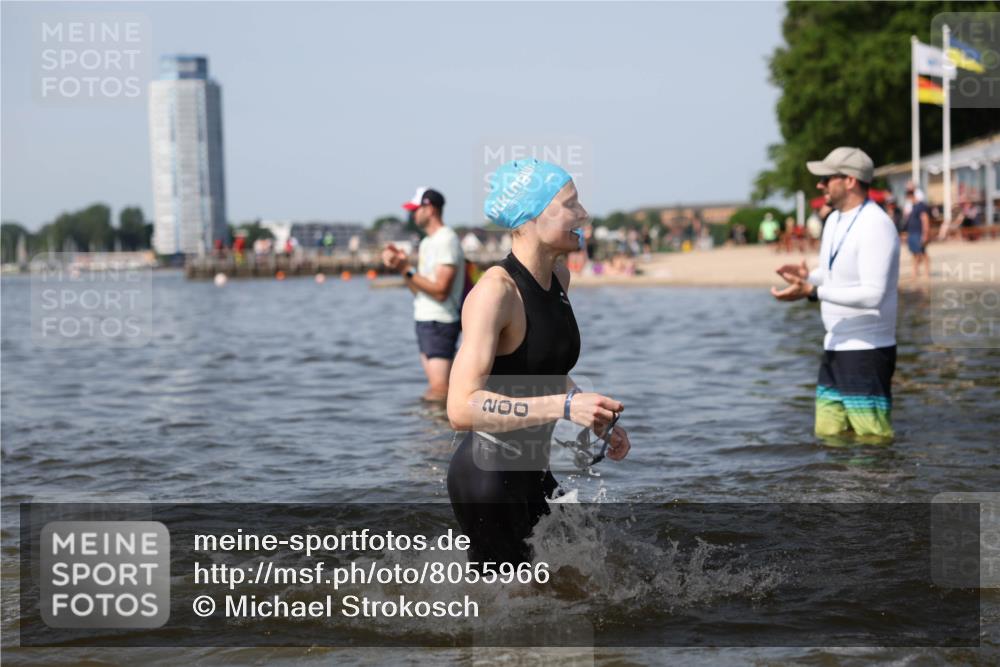 22.06.2025 - Viking Triathlon Michael Strokosch http://msf.ph/oto/8055966 22.06.2025 10:29:08 Schwimmen 7, 12, 152, 200, 310, 384, 443, 458, 604, 628, 652 meine-sportfotos.de