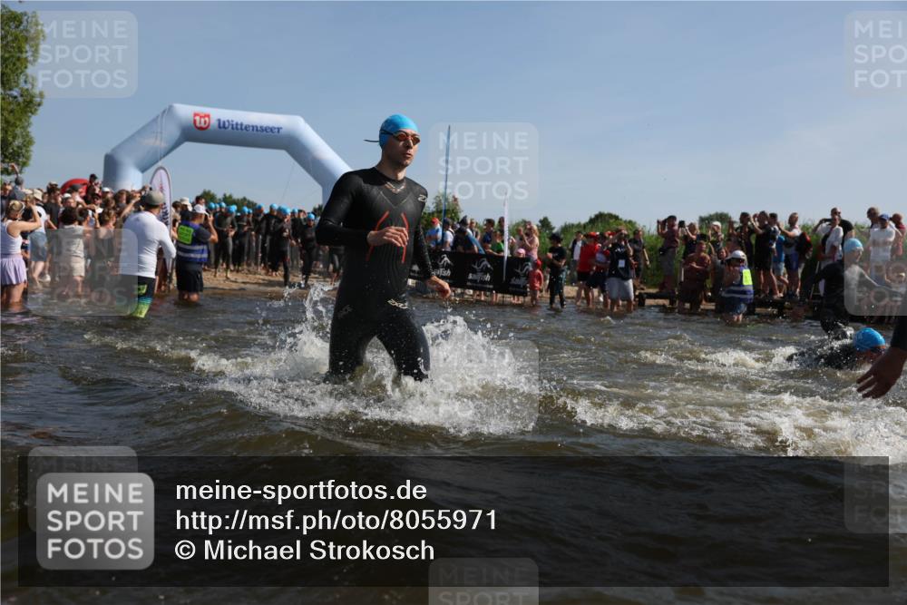 22.06.2025 - Viking Triathlon Michael Strokosch http://msf.ph/oto/8055971 22.06.2025 10:01:07 Schwimmen 12, 50, 63, 113, 124, 131, 147, 236, 294, 330, 347, 350, 443, 458, 488 meine-sportfotos.de