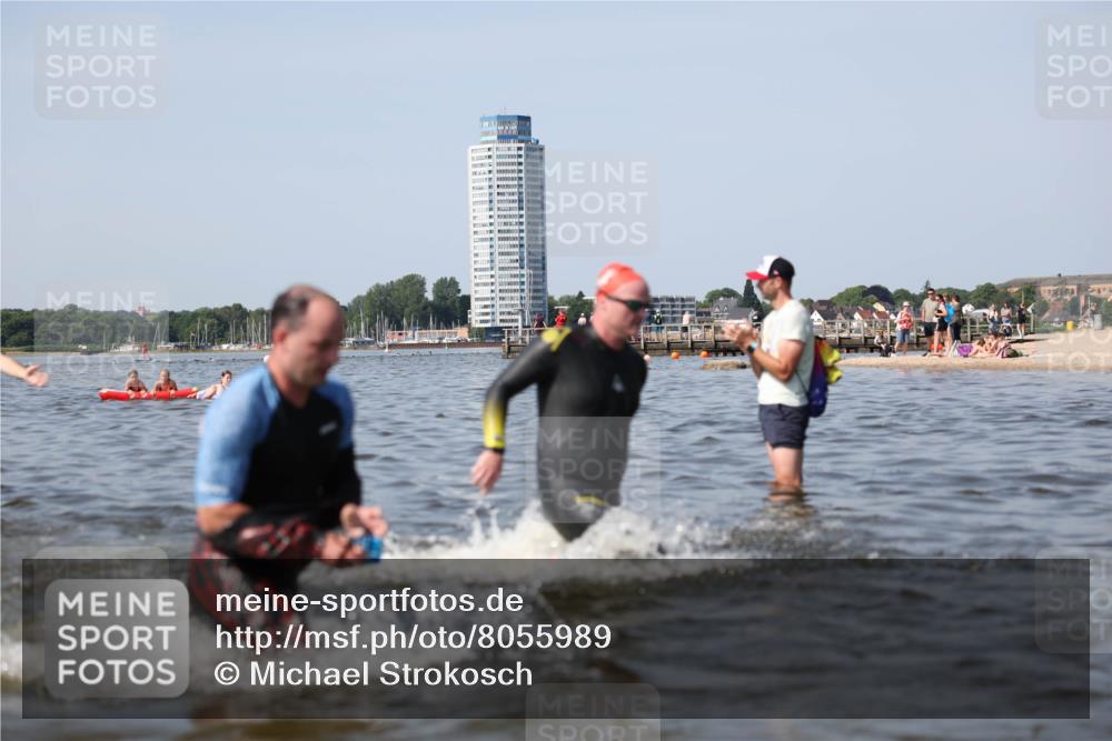22.06.2025 - Viking Triathlon Michael Strokosch http://msf.ph/oto/8055989 22.06.2025 10:29:15 Schwimmen 7, 11, 30, 33, 200, 243, 310, 458, 652 meine-sportfotos.de