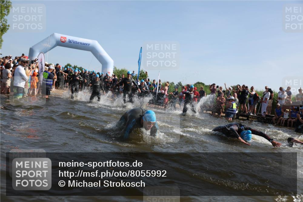 22.06.2025 - Viking Triathlon Michael Strokosch http://msf.ph/oto/8055992 22.06.2025 10:01:13 Schwimmen 53, 131, 147, 173, 214, 294, 330, 341, 443, 444, 488 meine-sportfotos.de