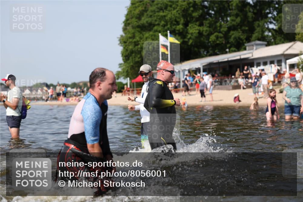 22.06.2025 - Viking Triathlon Michael Strokosch http://msf.ph/oto/8056001 22.06.2025 10:29:16 Schwimmen 7, 11, 30, 33, 200, 243, 458, 652 meine-sportfotos.de