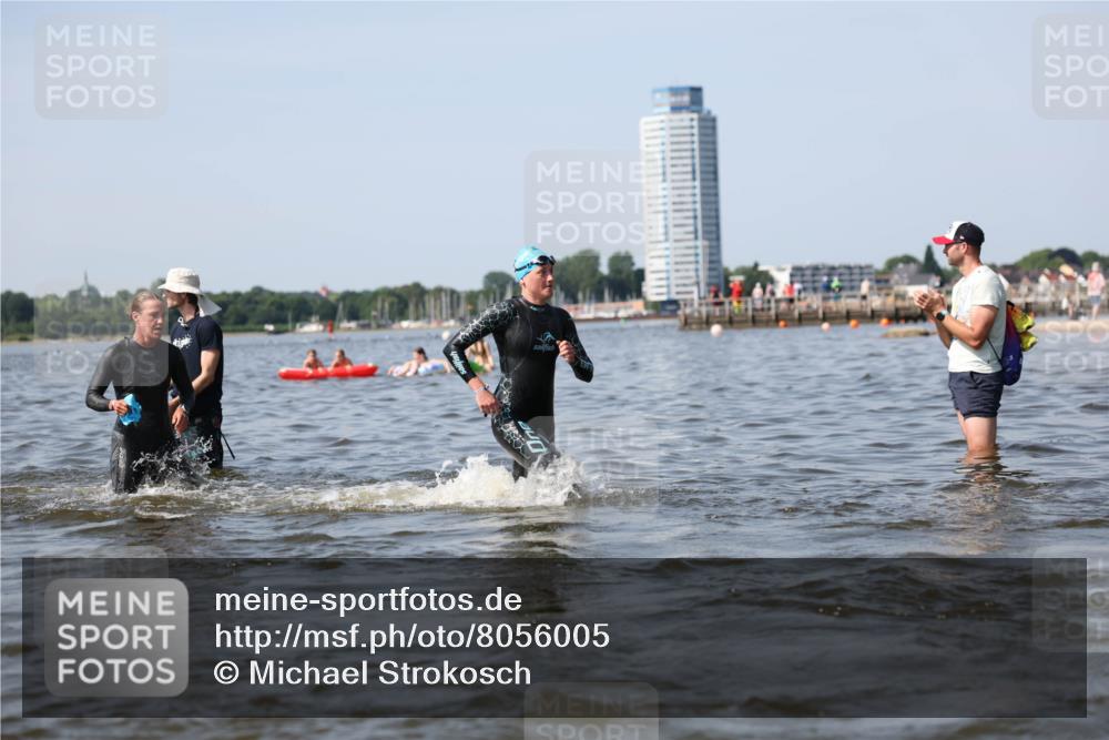 22.06.2025 - Viking Triathlon Michael Strokosch http://msf.ph/oto/8056005 22.06.2025 10:29:19 Schwimmen 7, 11, 30, 33, 243, 458, 612, 652 meine-sportfotos.de