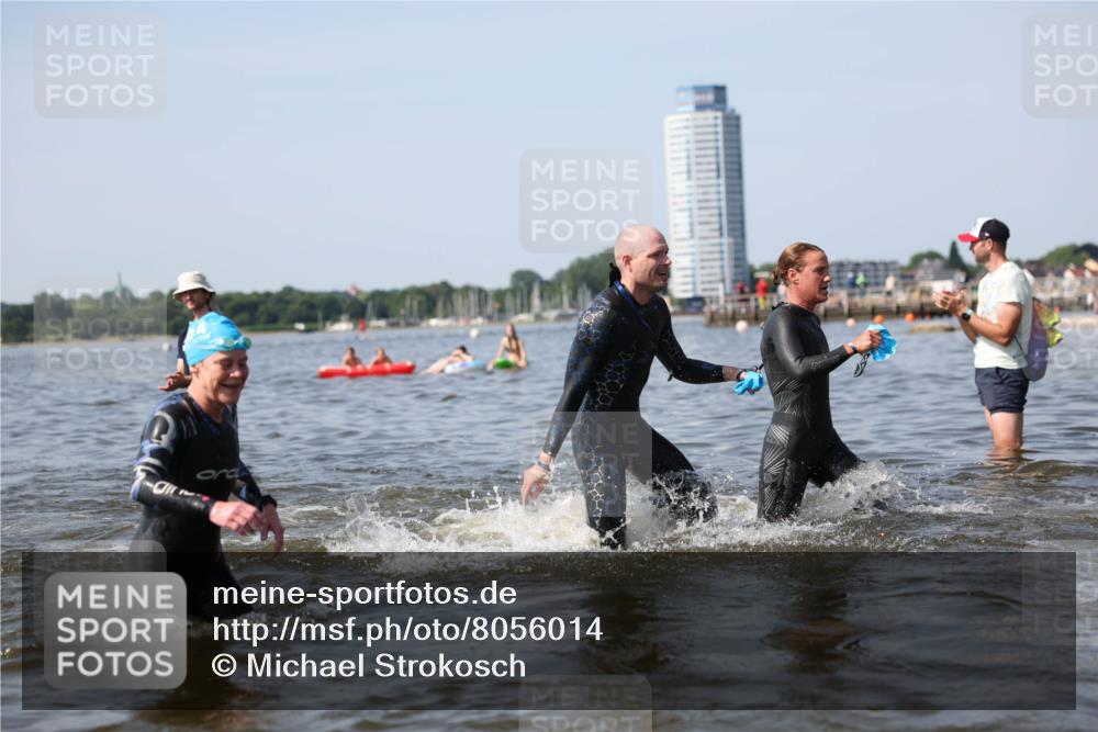 22.06.2025 - Viking Triathlon Michael Strokosch http://msf.ph/oto/8056014 22.06.2025 10:29:21 Schwimmen 11, 30, 33, 243, 458, 612, 652 meine-sportfotos.de