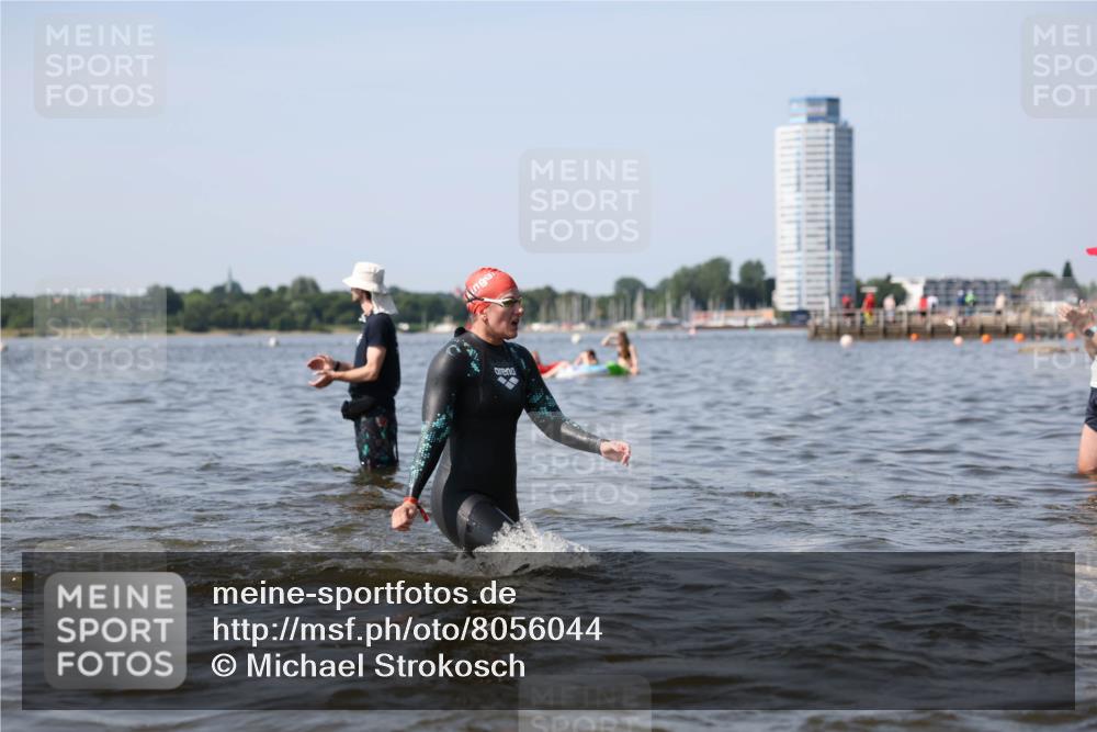 22.06.2025 - Viking Triathlon Michael Strokosch http://msf.ph/oto/8056044 22.06.2025 10:29:26 Schwimmen 6, 11, 30, 33, 243, 612 meine-sportfotos.de