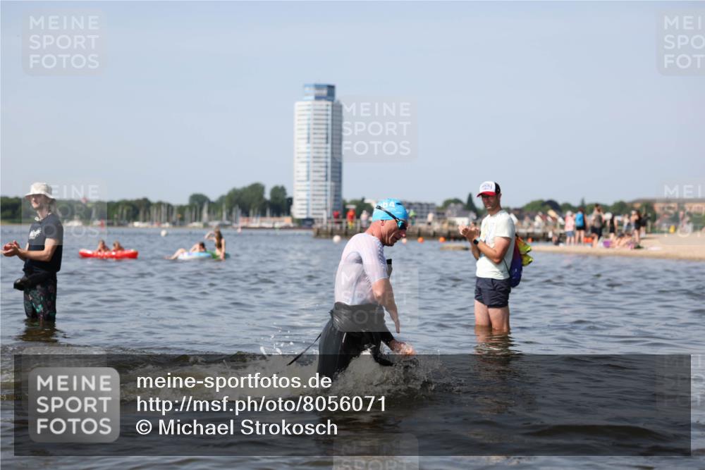 22.06.2025 - Viking Triathlon Michael Strokosch http://msf.ph/oto/8056071 22.06.2025 10:29:36 Schwimmen 6, 612 meine-sportfotos.de