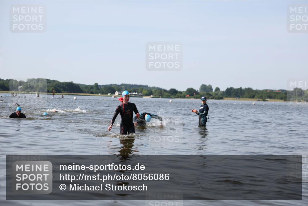22.06.2025 - Viking Triathlon Michael Strokosch http://msf.ph/oto/8056086 22.06.2025 10:29:47 Schwimmen 299, 473 meine-sportfotos.de