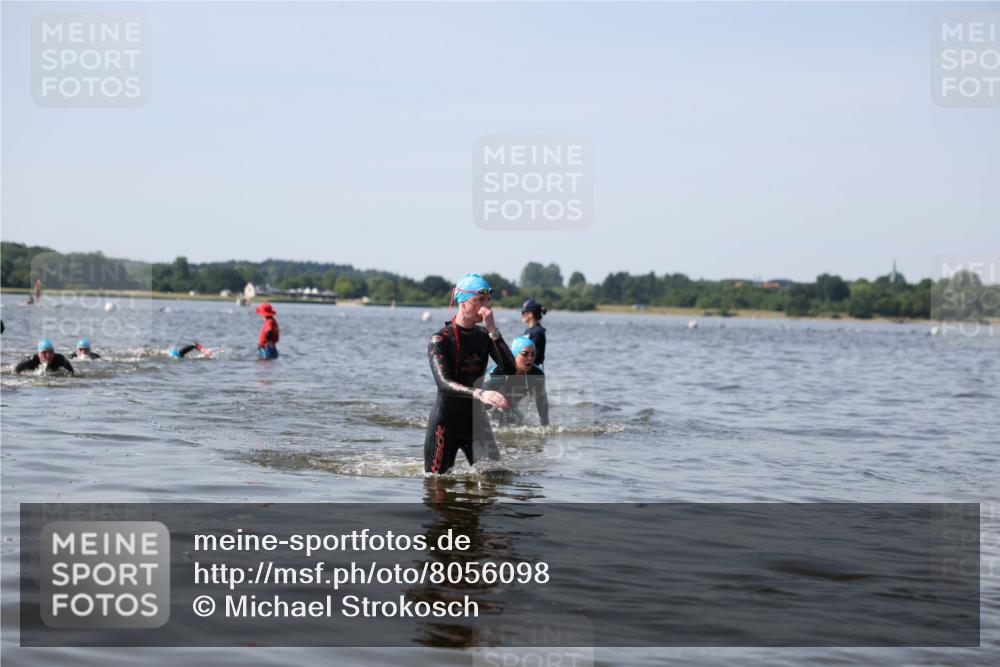 22.06.2025 - Viking Triathlon Michael Strokosch http://msf.ph/oto/8056098 22.06.2025 10:29:49 Schwimmen 264, 299, 473 meine-sportfotos.de