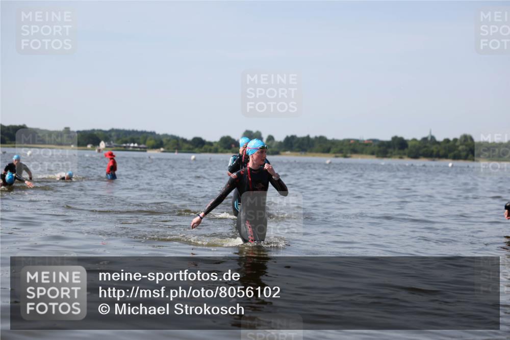 22.06.2025 - Viking Triathlon Michael Strokosch http://msf.ph/oto/8056102 22.06.2025 10:29:50 Schwimmen 264, 299, 473 meine-sportfotos.de