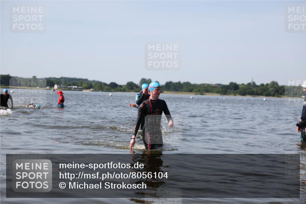22.06.2025 - Viking Triathlon Michael Strokosch http://msf.ph/oto/8056104 22.06.2025 10:29:50 Schwimmen 264, 299, 473 meine-sportfotos.de