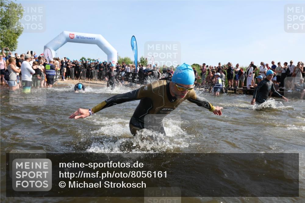 22.06.2025 - Viking Triathlon Michael Strokosch http://msf.ph/oto/8056161 22.06.2025 10:01:59 Schwimmen 3, 17, 80, 91, 127, 137, 278, 299, 304, 365, 415, 435, 449, 551, 618 meine-sportfotos.de