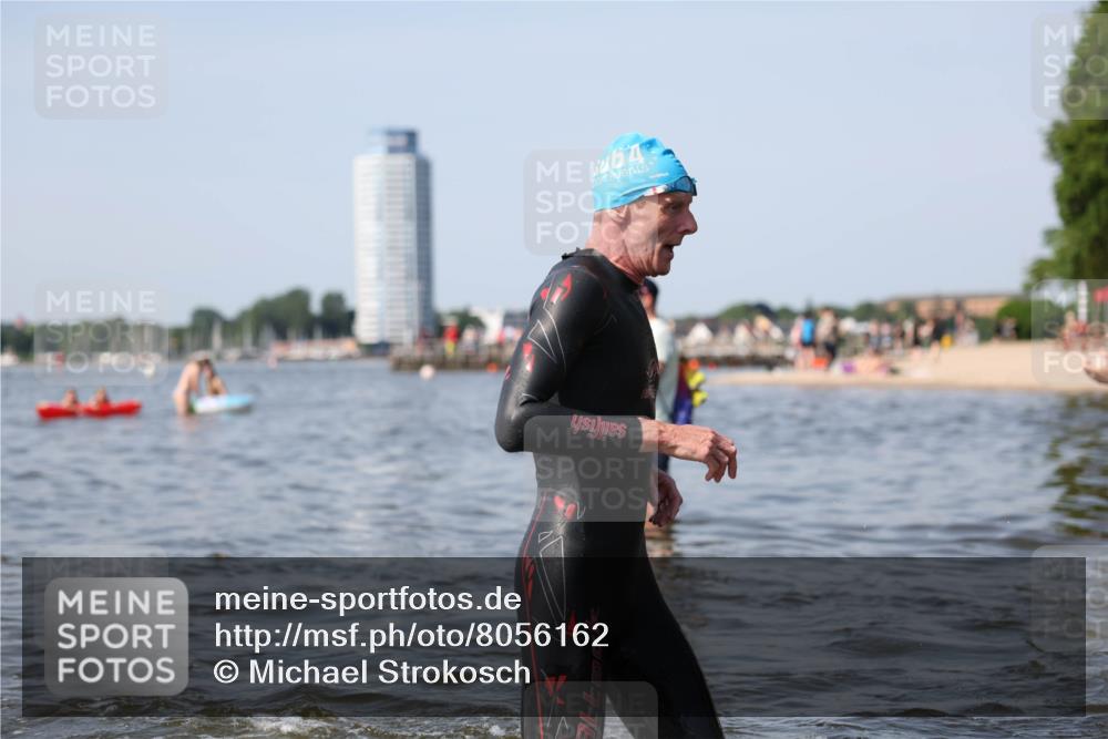 22.06.2025 - Viking Triathlon Michael Strokosch http://msf.ph/oto/8056162 22.06.2025 10:30:01 Schwimmen 175, 203, 264, 299, 374, 473 meine-sportfotos.de