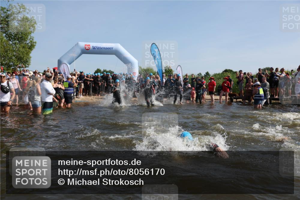 22.06.2025 - Viking Triathlon Michael Strokosch http://msf.ph/oto/8056170 22.06.2025 10:02:08 Schwimmen 107, 127, 137, 149, 247, 278, 299, 365, 387, 415, 435, 449, 492, 522 meine-sportfotos.de