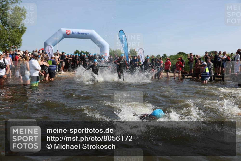 22.06.2025 - Viking Triathlon Michael Strokosch http://msf.ph/oto/8056172 22.06.2025 10:02:09 Schwimmen 21, 107, 127, 137, 139, 149, 207, 247, 309, 365, 382, 387, 415, 492, 522 meine-sportfotos.de