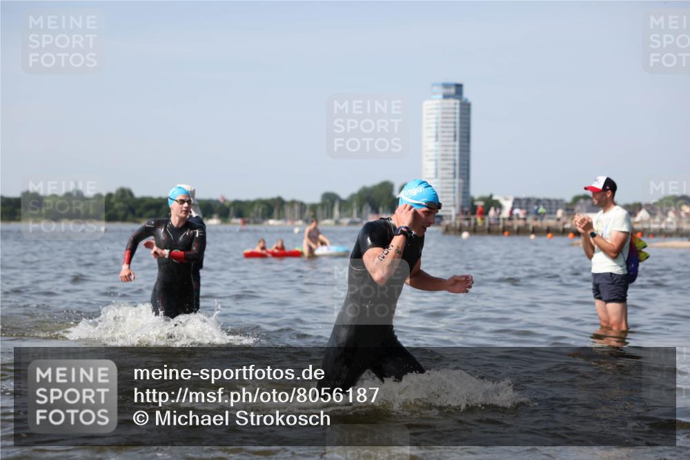 22.06.2025 - Viking Triathlon Michael Strokosch http://msf.ph/oto/8056187 22.06.2025 10:30:07 Schwimmen 132, 175, 203, 264, 374, 491, 626 meine-sportfotos.de