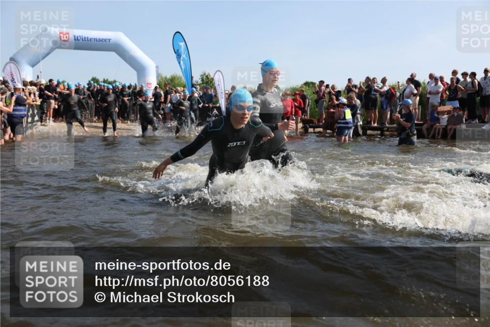 22.06.2025 - Viking Triathlon Michael Strokosch http://msf.ph/oto/8056188 22.06.2025 10:02:13 Schwimmen 21, 107, 127, 137, 139, 149, 207, 247, 309, 365, 382, 387, 415, 492, 522 meine-sportfotos.de