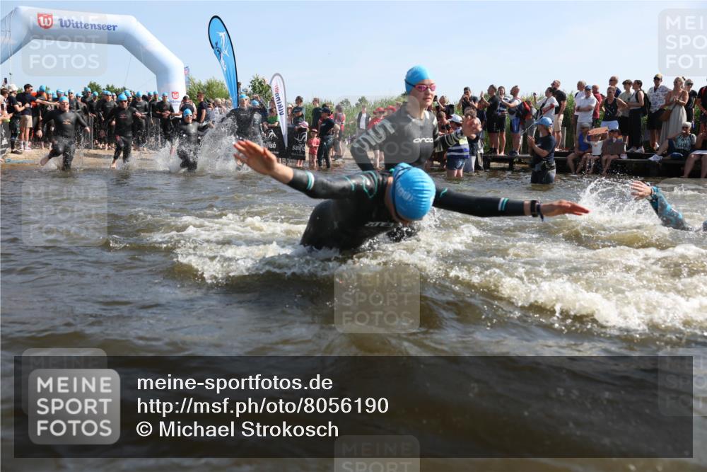 22.06.2025 - Viking Triathlon Michael Strokosch http://msf.ph/oto/8056190 22.06.2025 10:02:13 Schwimmen 21, 107, 127, 137, 139, 149, 207, 247, 309, 365, 382, 387, 415, 492, 522 meine-sportfotos.de