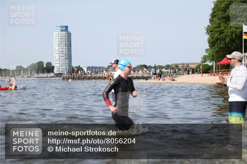 22.06.2025 - Viking Triathlon Michael Strokosch http://msf.ph/oto/8056204 22.06.2025 10:30:09 Schwimmen 132, 175, 203, 264, 374, 381, 491, 626 meine-sportfotos.de
