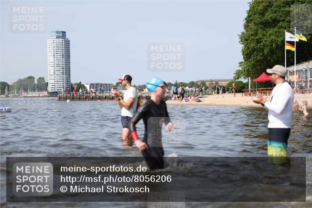 22.06.2025 - Viking Triathlon Michael Strokosch http://msf.ph/oto/8056206 22.06.2025 10:30:10 Schwimmen 132, 175, 203, 264, 374, 381, 491, 626 meine-sportfotos.de