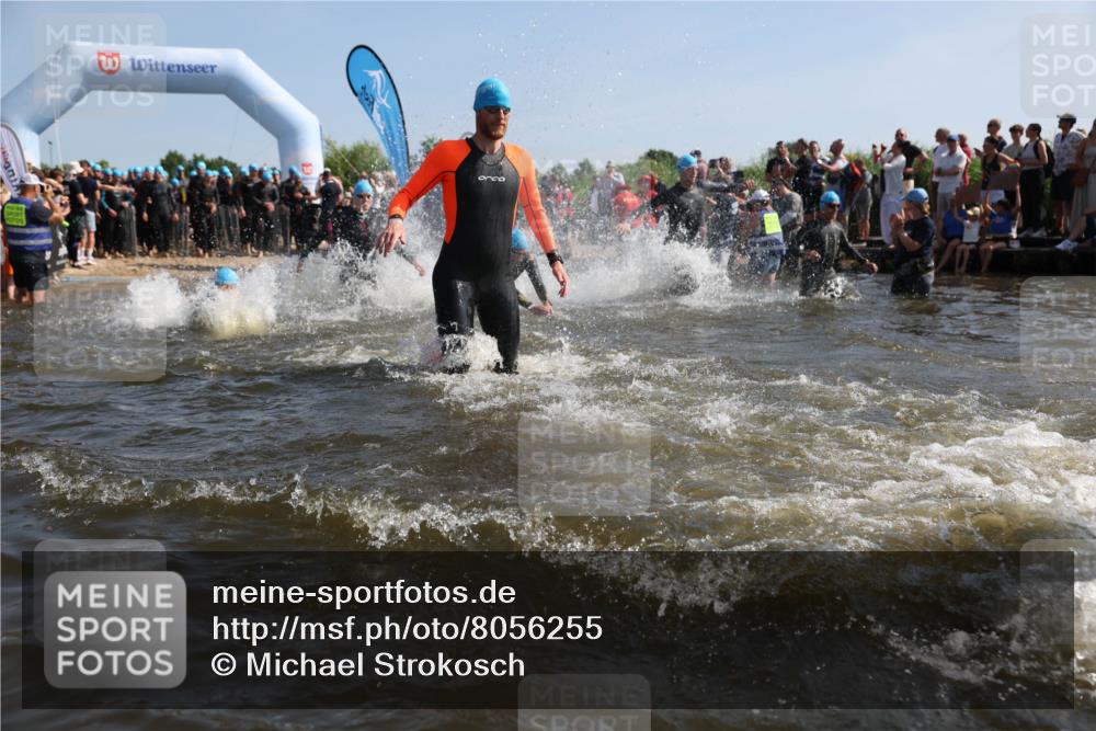 22.06.2025 - Viking Triathlon Michael Strokosch http://msf.ph/oto/8056255 22.06.2025 10:02:29 Schwimmen 75, 78, 103, 180, 188, 189, 193, 255, 265, 283, 297, 331, 464, 469, 513, 520, 532, 546, 549 meine-sportfotos.de