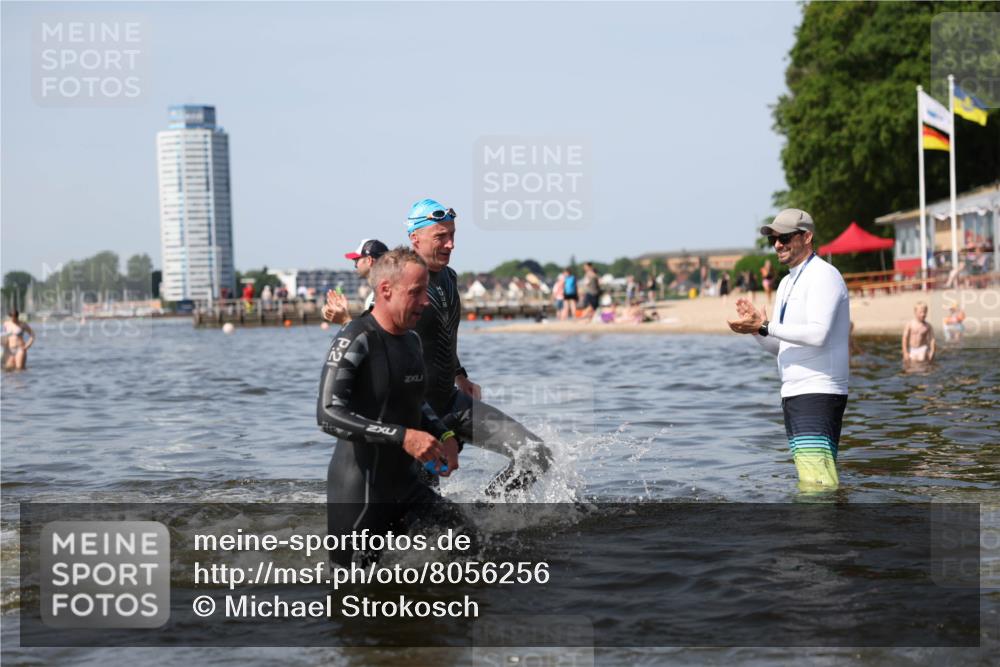 22.06.2025 - Viking Triathlon Michael Strokosch http://msf.ph/oto/8056256 22.06.2025 10:30:19 Schwimmen 132, 374, 381, 393, 491, 626, 643 meine-sportfotos.de