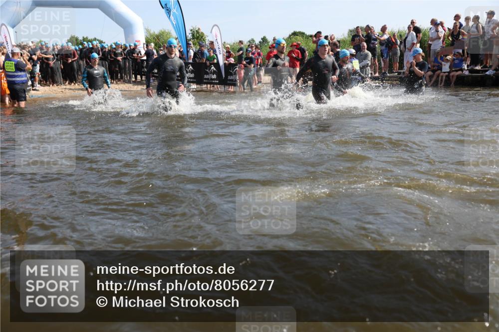22.06.2025 - Viking Triathlon Michael Strokosch http://msf.ph/oto/8056277 22.06.2025 10:02:35 Schwimmen 114, 161, 188, 189, 193, 264, 297, 366, 427, 429, 513, 520, 532, 546, 549 meine-sportfotos.de