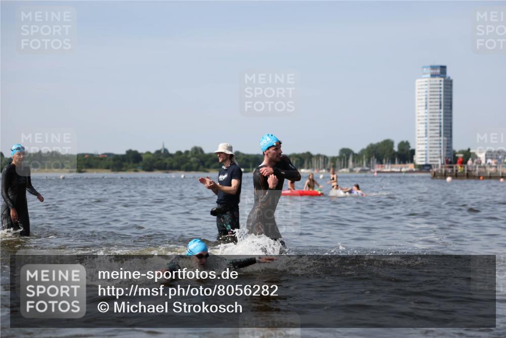 22.06.2025 - Viking Triathlon Michael Strokosch http://msf.ph/oto/8056282 22.06.2025 10:30:30 Schwimmen 13, 393, 551, 643, 651 meine-sportfotos.de