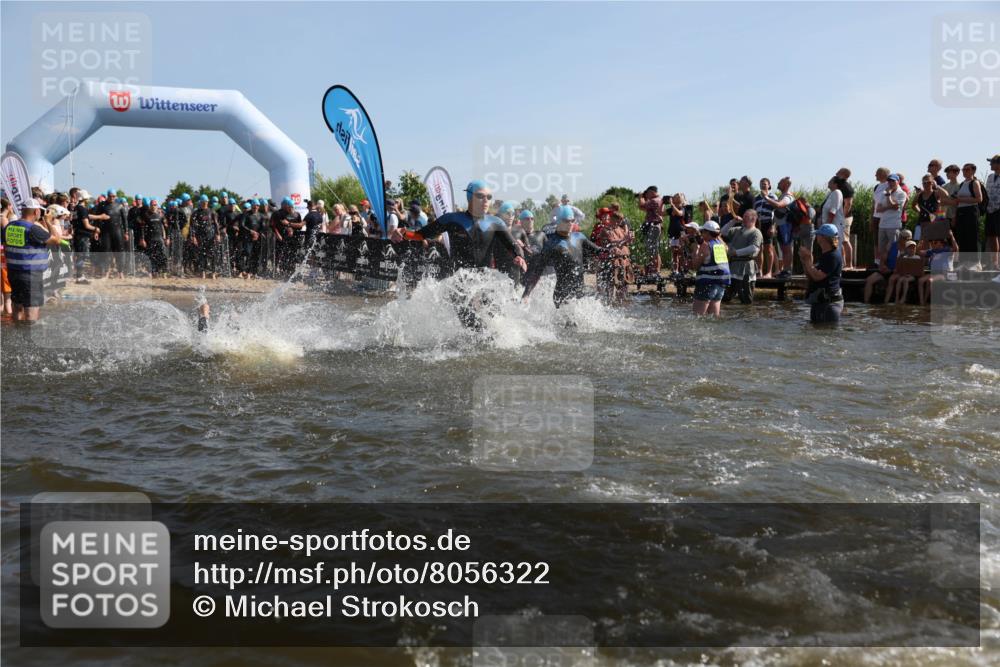 22.06.2025 - Viking Triathlon Michael Strokosch http://msf.ph/oto/8056322 22.06.2025 10:02:45 Schwimmen 40, 98, 161, 164, 264, 323, 340, 366, 427, 429, 430, 486, 548, 552, 608 meine-sportfotos.de