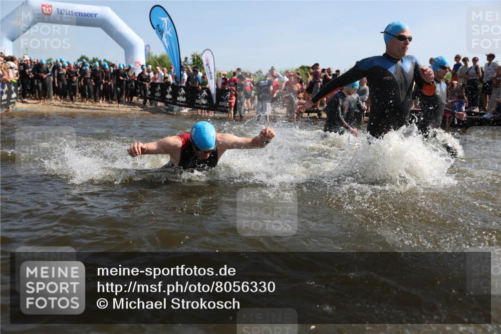 22.06.2025 - Viking Triathlon Michael Strokosch http://msf.ph/oto/8056330 22.06.2025 10:02:47 Schwimmen 40, 98, 161, 164, 264, 323, 340, 366, 427, 429, 430, 486, 548, 552, 608 meine-sportfotos.de
