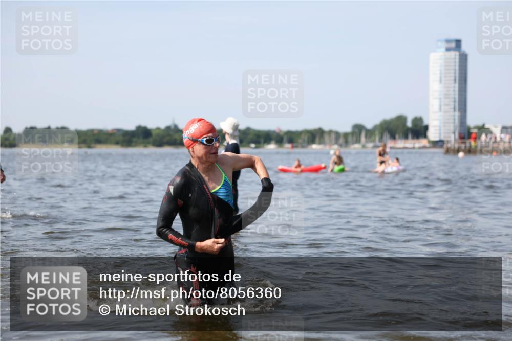 22.06.2025 - Viking Triathlon Michael Strokosch http://msf.ph/oto/8056360 22.06.2025 10:30:46 Schwimmen 13, 45, 162, 188, 444, 630, 651 meine-sportfotos.de