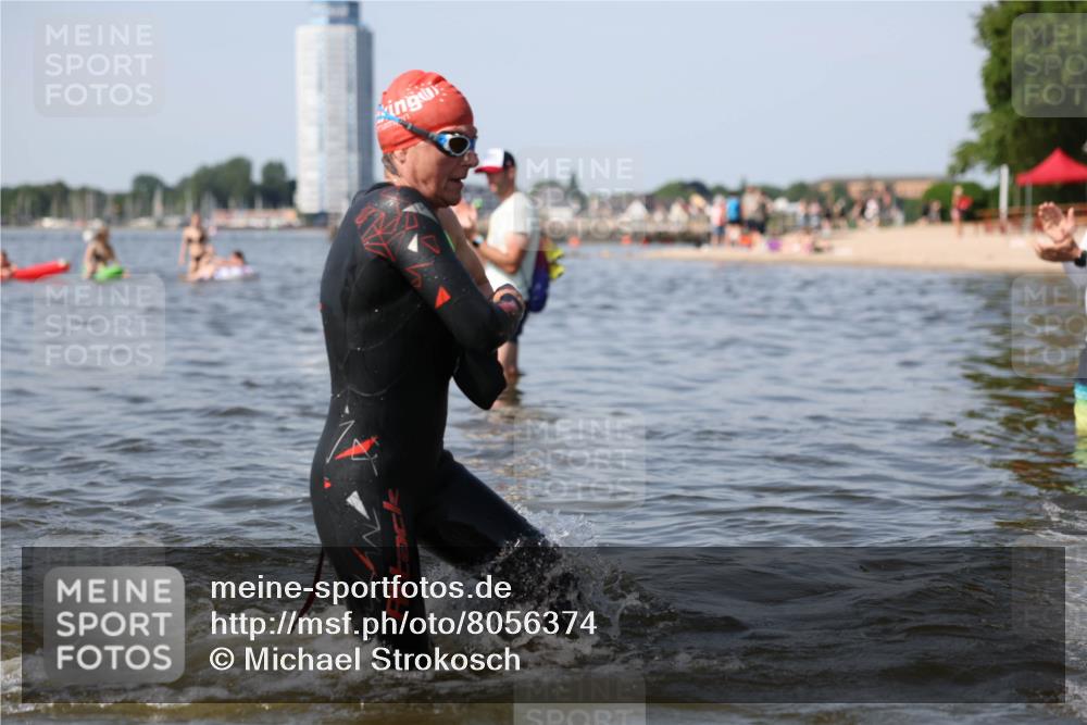 22.06.2025 - Viking Triathlon Michael Strokosch http://msf.ph/oto/8056374 22.06.2025 10:30:48 Schwimmen 13, 45, 162, 188, 444, 510, 630, 651 meine-sportfotos.de