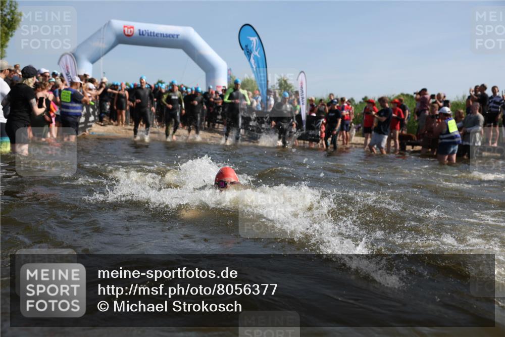 22.06.2025 - Viking Triathlon Michael Strokosch http://msf.ph/oto/8056377 22.06.2025 10:03:08 Schwimmen 101, 177, 187, 204, 208, 233, 334, 349, 398, 478, 505, 524, 602, 632 meine-sportfotos.de