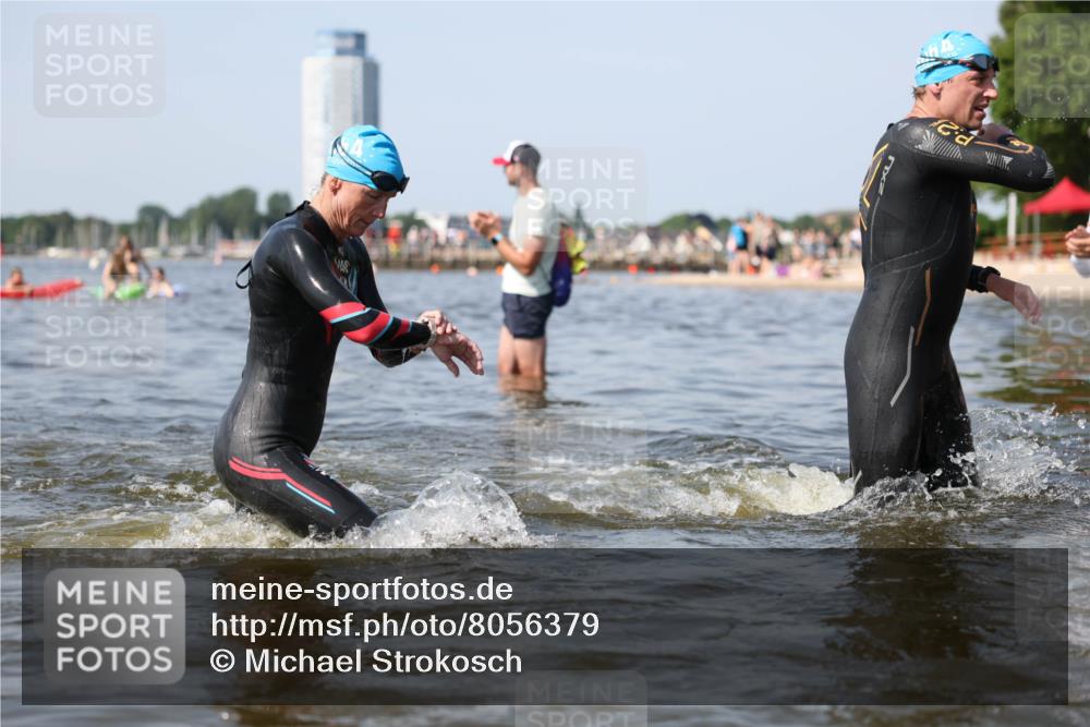 22.06.2025 - Viking Triathlon Michael Strokosch http://msf.ph/oto/8056379 22.06.2025 10:30:52 Schwimmen 45, 162, 188, 347, 444, 510, 630 meine-sportfotos.de