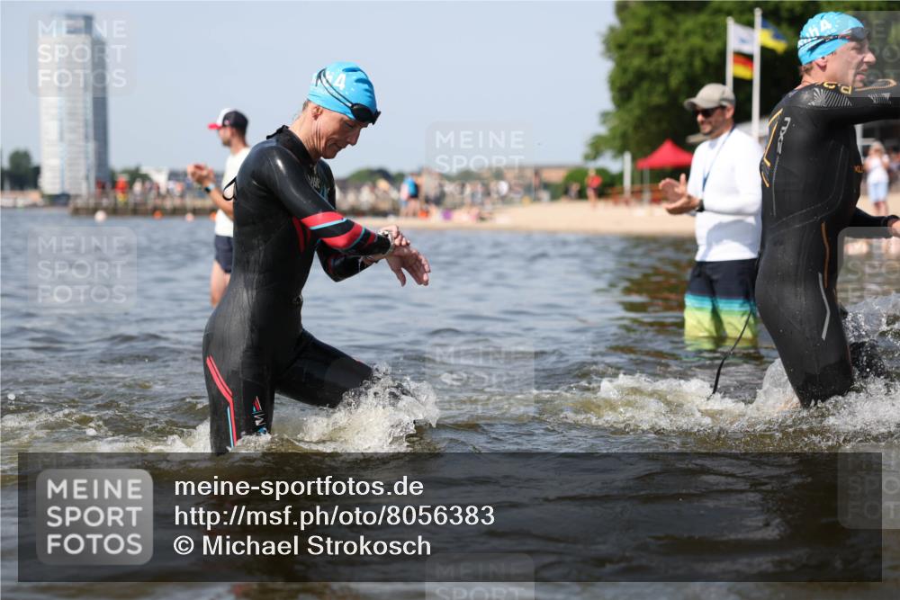 22.06.2025 - Viking Triathlon Michael Strokosch http://msf.ph/oto/8056383 22.06.2025 10:30:52 Schwimmen 45, 162, 188, 347, 444, 510, 630 meine-sportfotos.de