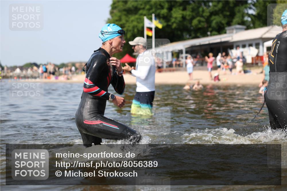 22.06.2025 - Viking Triathlon Michael Strokosch http://msf.ph/oto/8056389 22.06.2025 10:30:53 Schwimmen 45, 162, 188, 347, 444, 510, 630 meine-sportfotos.de