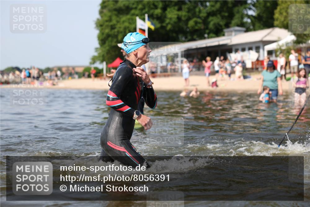 22.06.2025 - Viking Triathlon Michael Strokosch http://msf.ph/oto/8056391 22.06.2025 10:30:53 Schwimmen 45, 162, 188, 347, 444, 510, 630 meine-sportfotos.de