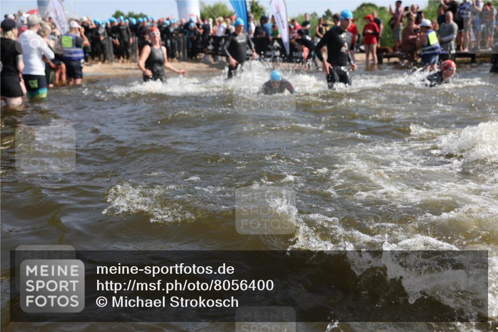 22.06.2025 - Viking Triathlon Michael Strokosch http://msf.ph/oto/8056400 22.06.2025 10:03:15 Schwimmen 20, 34, 89, 134, 163, 187, 208, 229, 334, 348, 505, 524, 540, 636, 660 meine-sportfotos.de