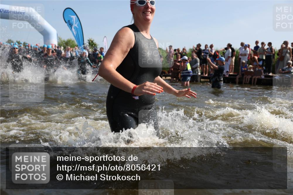 22.06.2025 - Viking Triathlon Michael Strokosch http://msf.ph/oto/8056421 22.06.2025 10:03:19 Schwimmen 20, 25, 34, 88, 89, 134, 163, 187, 208, 229, 251, 332, 334, 348, 505, 524, 540, 636, 660 meine-sportfotos.de