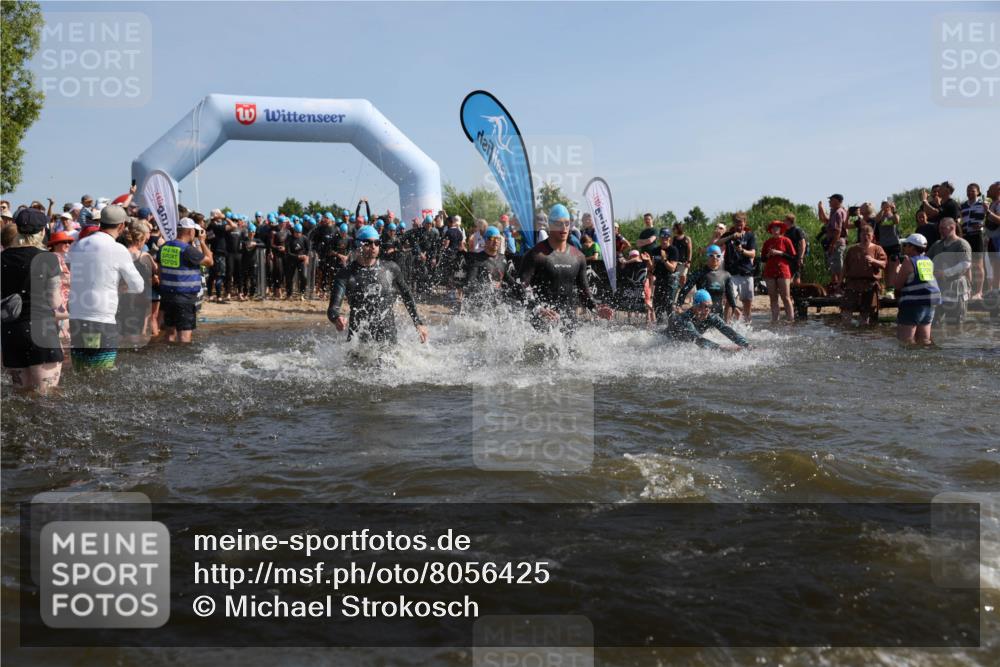 22.06.2025 - Viking Triathlon Michael Strokosch http://msf.ph/oto/8056425 22.06.2025 10:03:20 Schwimmen 20, 25, 34, 88, 89, 134, 163, 229, 251, 324, 332, 348, 540, 636, 660 meine-sportfotos.de